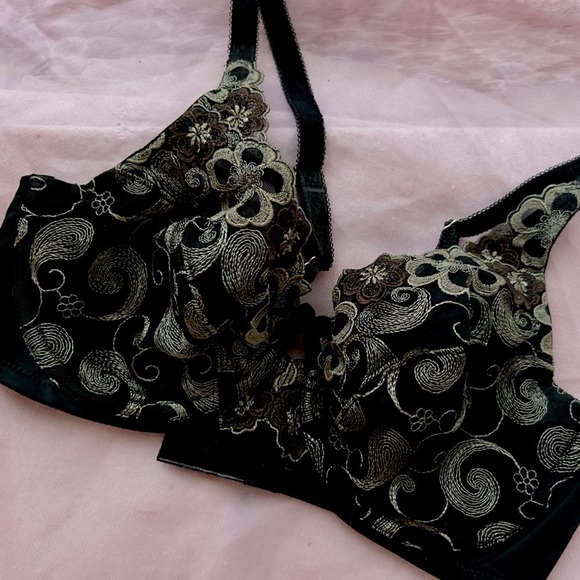 Soma Other - Soma Black Floral Lace Unlined & Unpadded Bra 34C